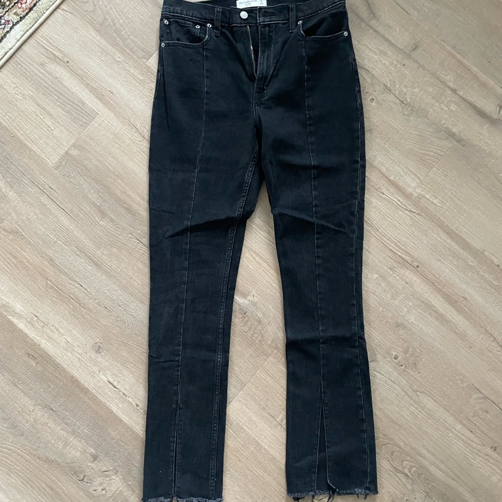 Abercrombie & Fitch Black Skinny Highrise Women's Jeans